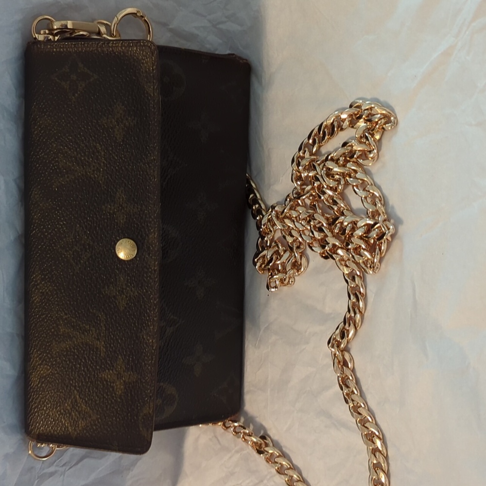 Auth Louis Vuitton Porte Tresor Wallet,with 46” unbranded chain